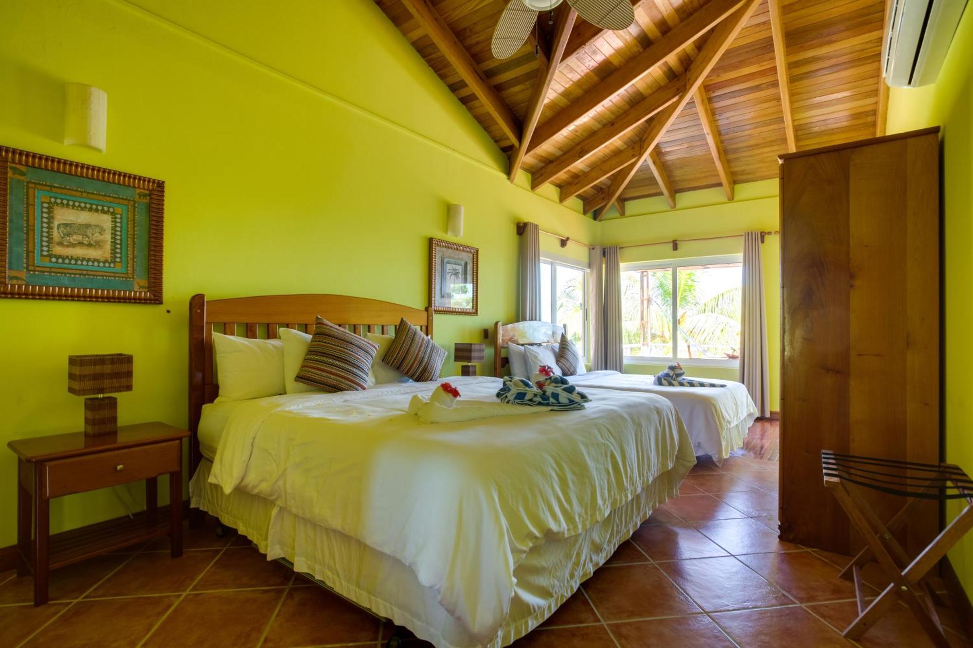 Laru Beya Resort Placencia Exterior foto